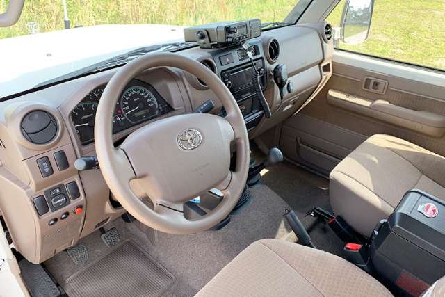 Toyota Land Cruiser VDJ76L V8 Hard Top 2019 - Image 9